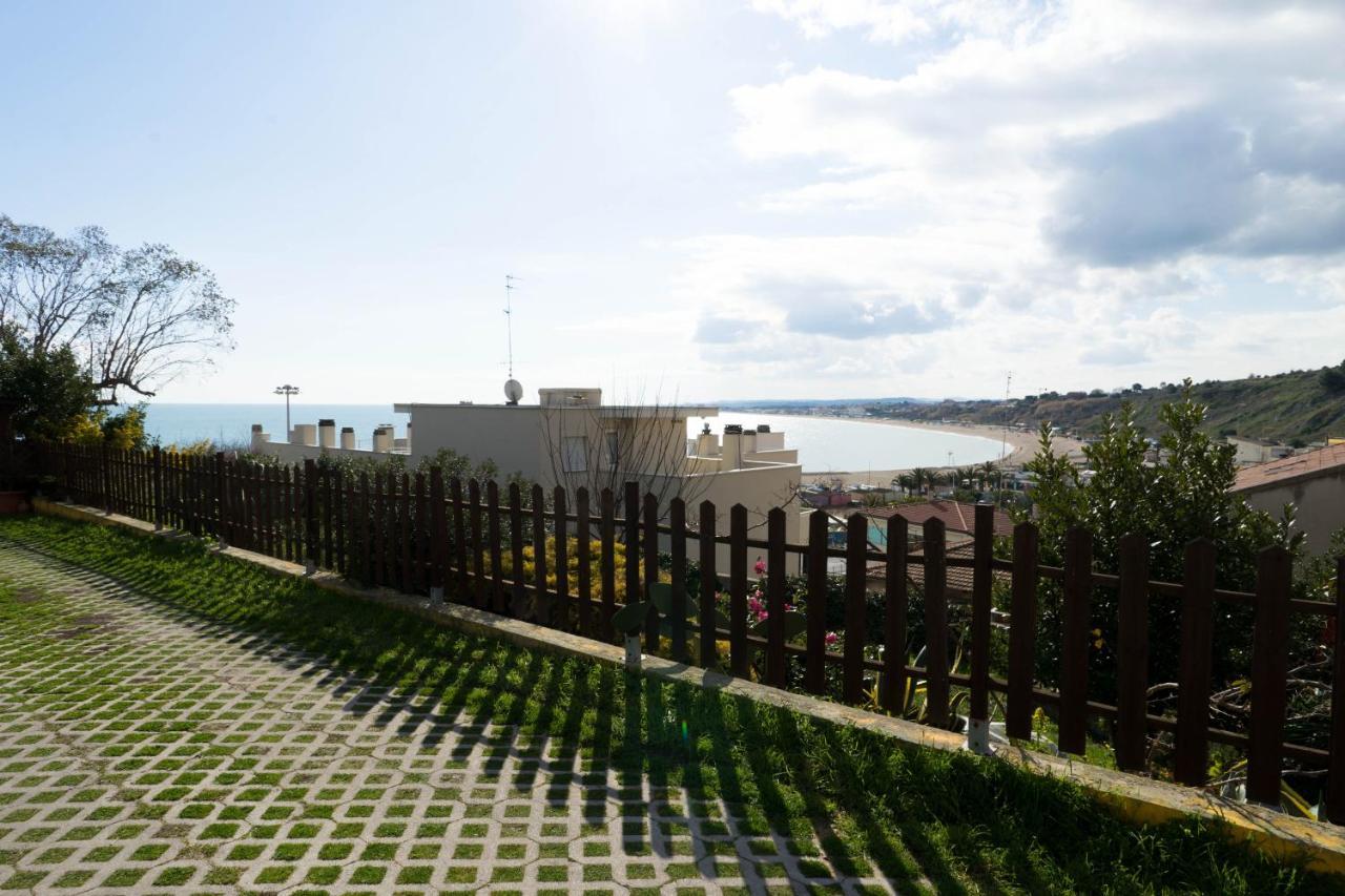 Casa Linda, A Due Passi Dal Mare Lägenhet Numana Exteriör bild