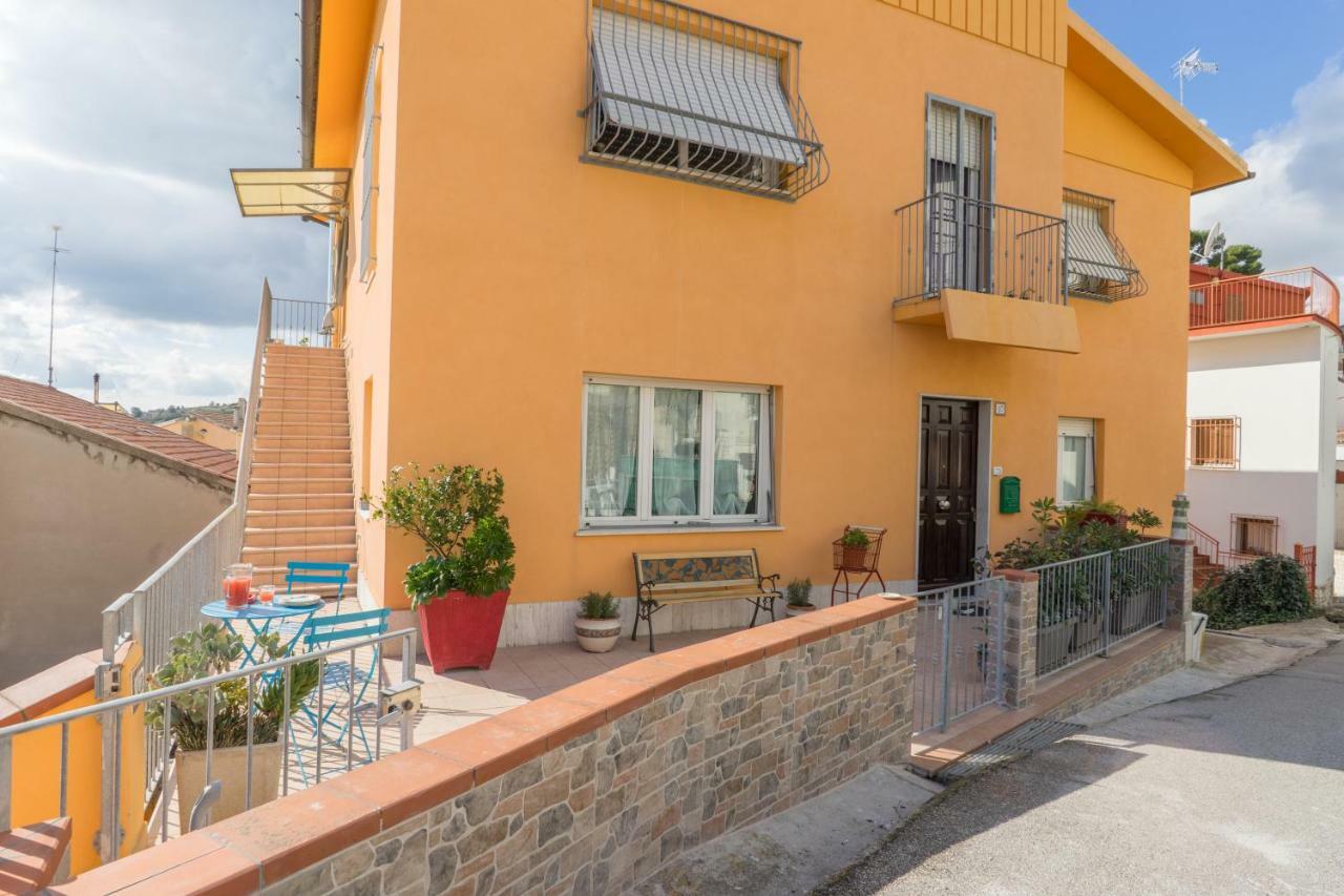 Casa Linda, A Due Passi Dal Mare Lägenhet Numana Exteriör bild